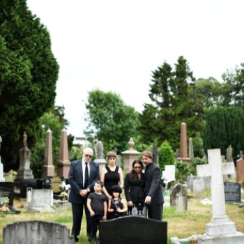 How To Handle Funeral Anxiety After a Loved One’s Death