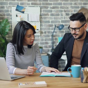 Tips To Lower Wedding Costs for Frugal Fiancés